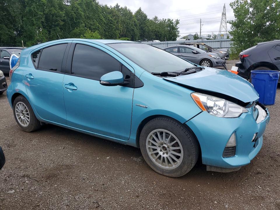 65144666 :رقم المزاد ، JTDKDTB39D1034637 vin ، 2013 Toyota Prius C مزاد بيع