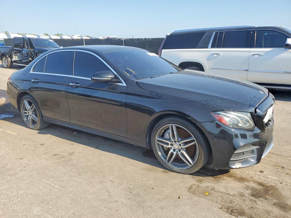 65234996 :رقم المزاد ، WDDZF4JB4HA055978 vin ، 2017 Mercedes-benz E مزاد بيع