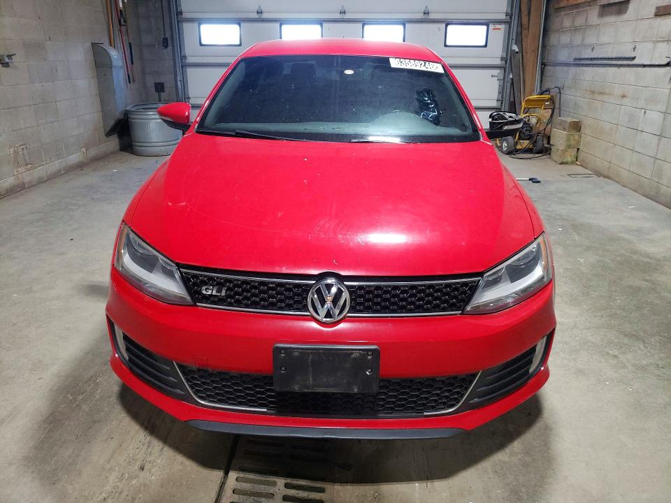 63589246 :رقم المزاد ، 3VW567AJ0DM214152 vin ، 2013 Volkswagen Jetta مزاد بيع