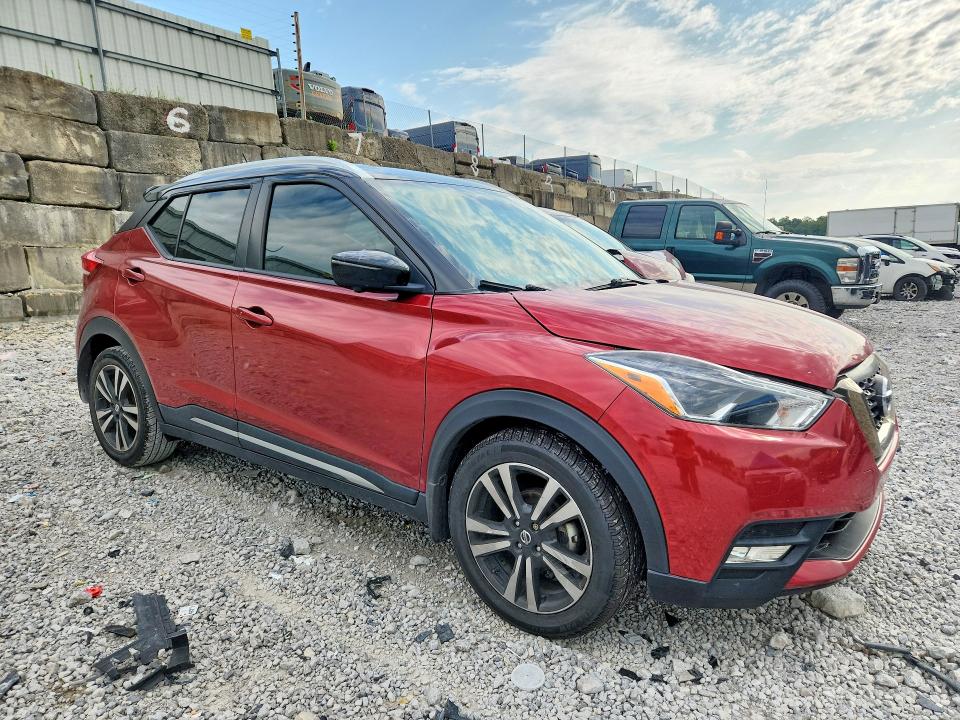 63235746 :رقم المزاد ، 3N1CP5CU1KL545654 vin ، 2019 Nissan Kicks مزاد بيع