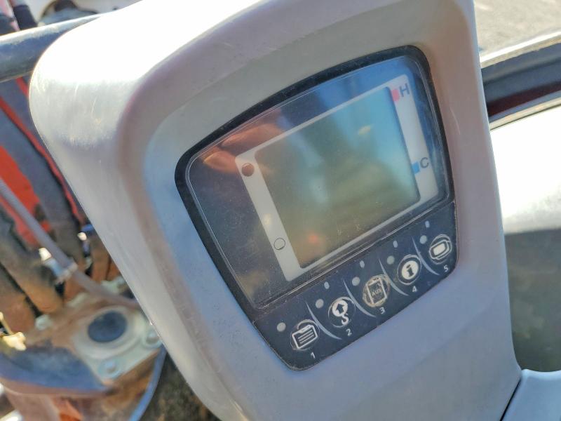 65101586 :رقم المزاد ، JKUK0404V01H23085 vin ، 2015 Kubota Construction Equipment مزاد بيع
