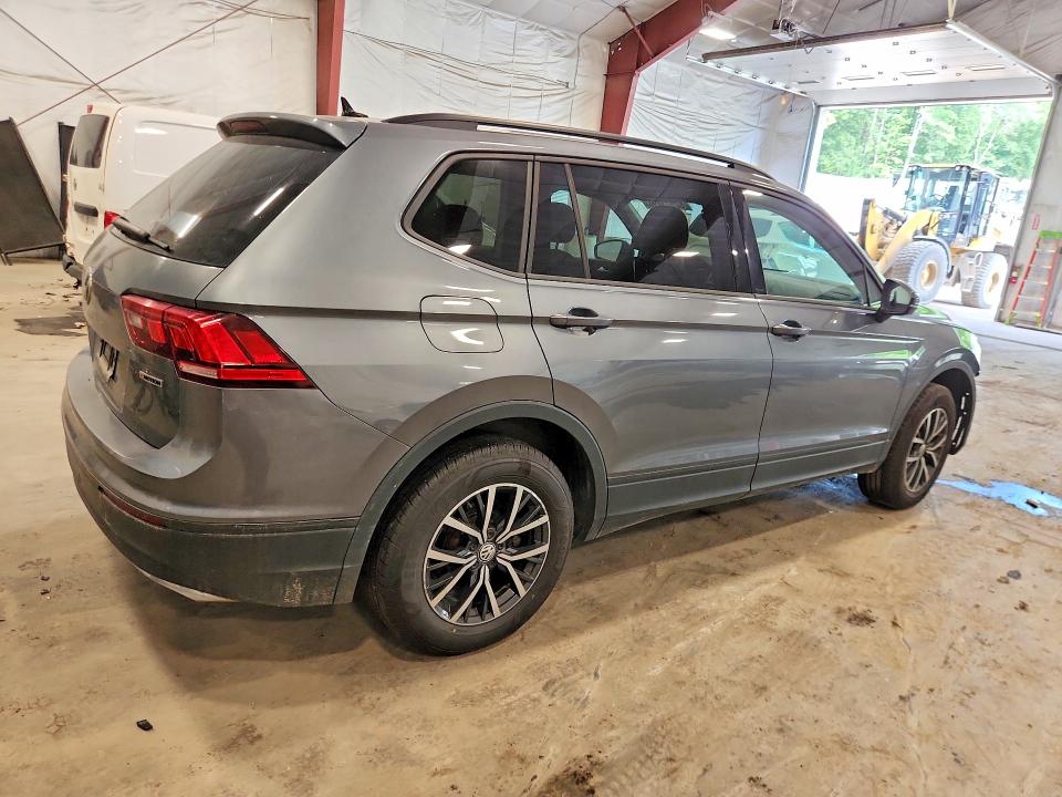 62923496 :رقم المزاد ، 3VV0B7AX4MM097612 vin ، 2021 Volkswagen Tiguan مزاد بيع