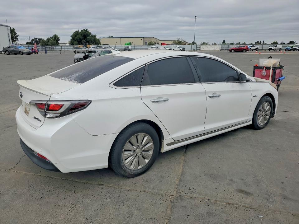 2016 Hyundai Sonata Hybrid მანქანა იყიდება აუქციონზე, vin: KMHE24L15GA014374, აუქციონის ნომერი: 64947706