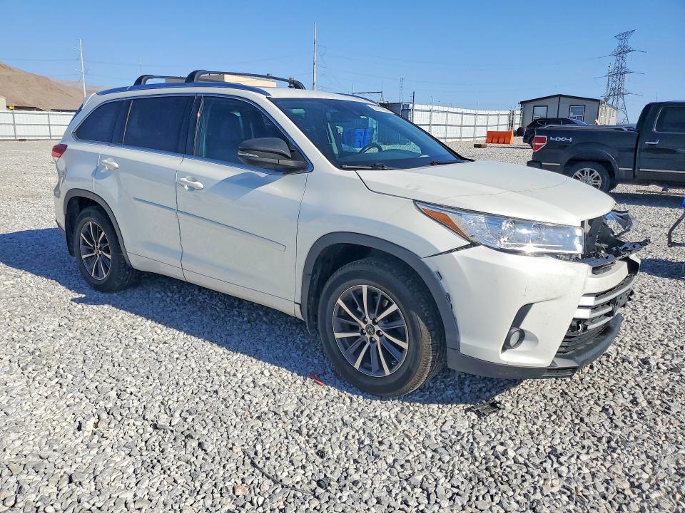 66214266 :رقم المزاد ، 5TDJZRFHXJS814134 vin ، 2018 Toyota Highlander مزاد بيع