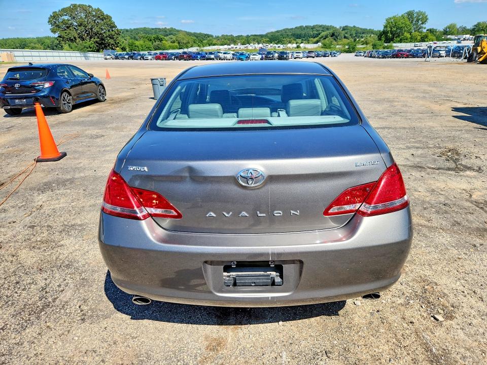 2006 Toyota Avalon მანქანა იყიდება აუქციონზე, vin: 4T1BK36B76U106214, აუქციონის ნომერი: 63687846