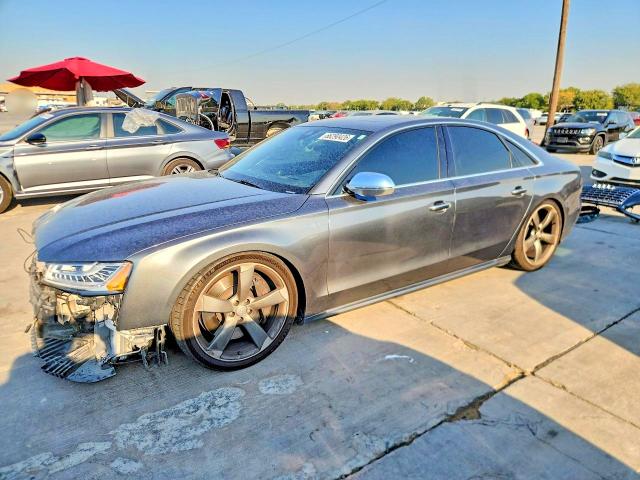 66290426 :رقم المزاد ، WAUJSAFD9GN006808 vin ، 2016 Audi S8 مزاد بيع