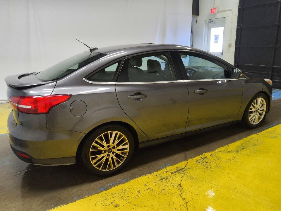 2015 Ford Focus მანქანა იყიდება აუქციონზე, vin: 1FADP3J27FL200966, აუქციონის ნომერი: 65919956