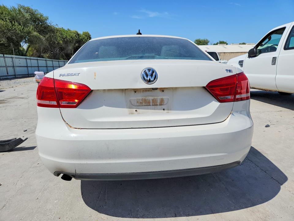 Продажа на аукционе авто 2015 Volkswagen Passat, vin: 1VWAS7A37FC080840, номер лота: 64635946