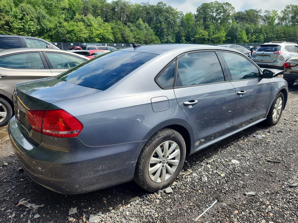 65540476 :رقم المزاد ، 1VWAP7A31DC133661 vin ، 2013 Volkswagen Passat مزاد بيع