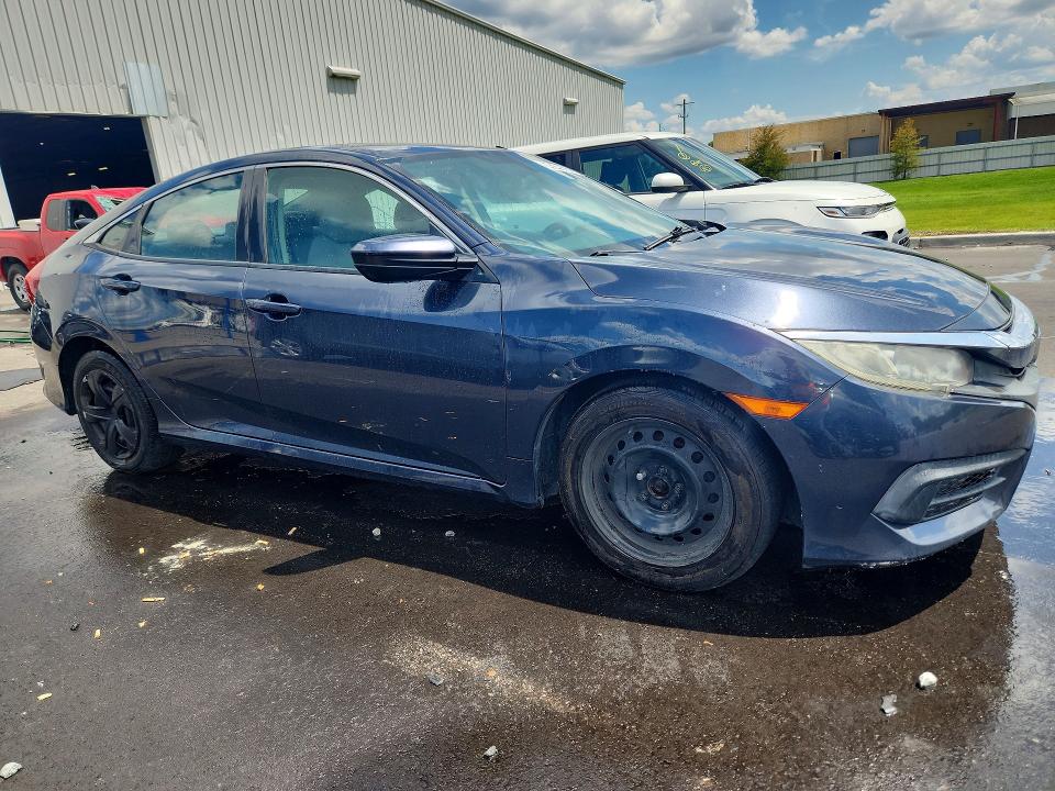 64246436 :رقم المزاد ، 19XFC2F56HE032468 vin ، 2017 Honda Civic مزاد بيع