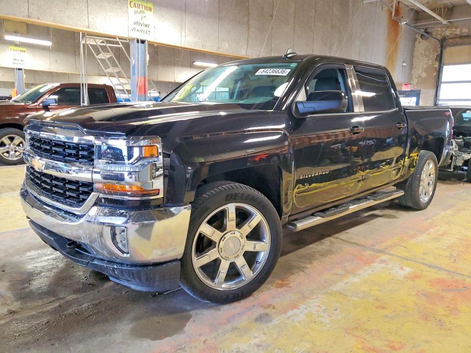Auction sale of the 2018 Chevrolet Silverado, vin: 3GCUKREC5JG373213, lot number: 64236636