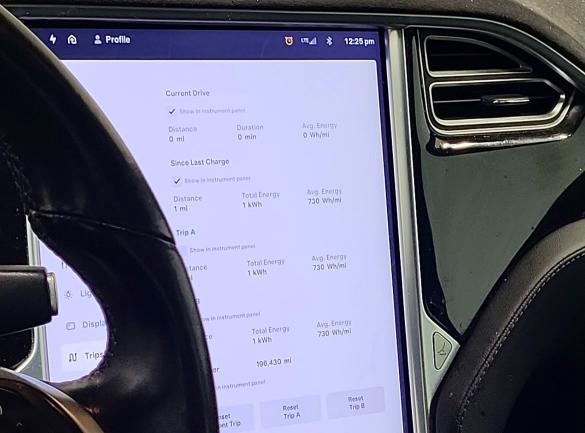 2015 Tesla Model S მანქანა იყიდება აუქციონზე, vin: 5YJSA1H1XFFP78583, აუქციონის ნომერი: 64748856