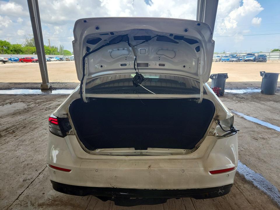 65658536 :رقم المزاد ، 1HGCY2F69RA061207 vin ، 2024 Honda Accord مزاد بيع