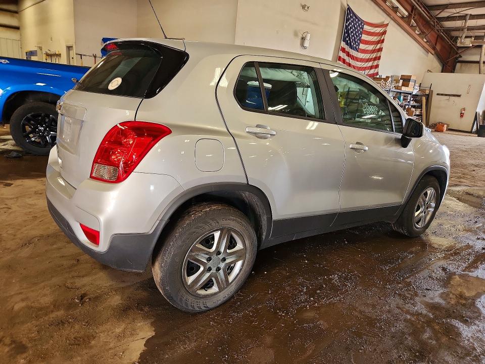 64370126 :رقم المزاد ، 3GNCJKSB1HL286192 vin ، 2017 Chevrolet Trax مزاد بيع