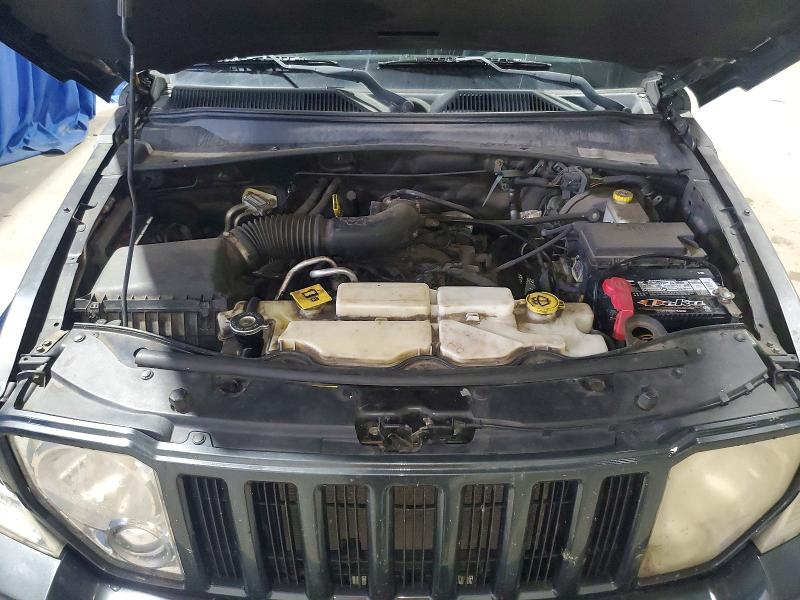 63573036 :رقم المزاد ، 1J4PN2GKXBW565384 vin ، 2011 Jeep Liberty مزاد بيع