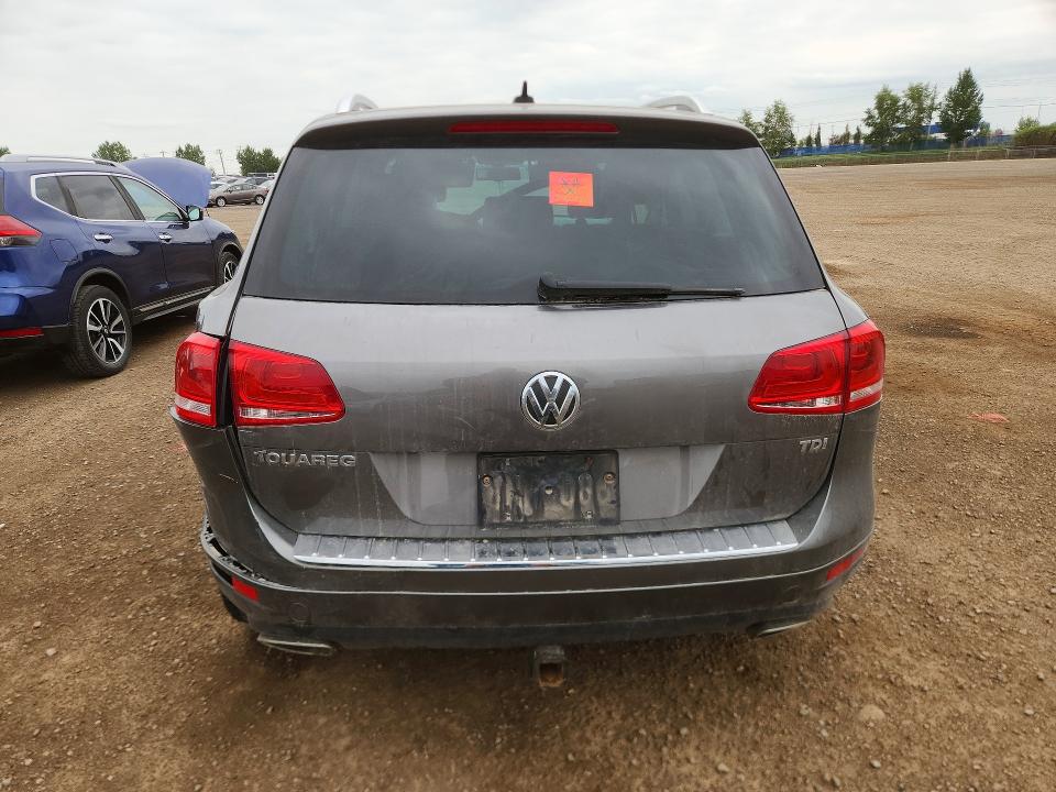 2013 Volkswagen Touareg მანქანა იყიდება აუქციონზე, vin: WVGDP9BP6DD012157, აუქციონის ნომერი: 64223346