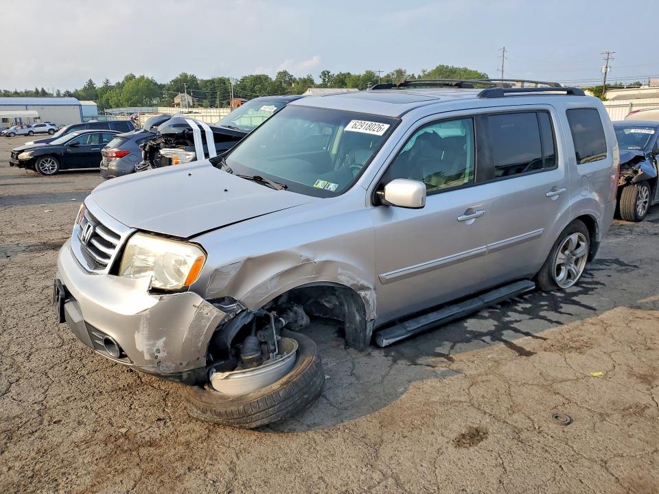62918026 :رقم المزاد ، 5FNYF4H77FB067215 vin ، 2015 Honda Pilot مزاد بيع