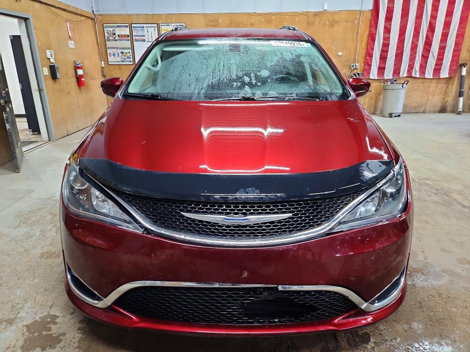 63649916 :رقم المزاد ، 2C4RC1EGXHR660154 vin ، 2017 Chrysler Pacifica مزاد بيع
