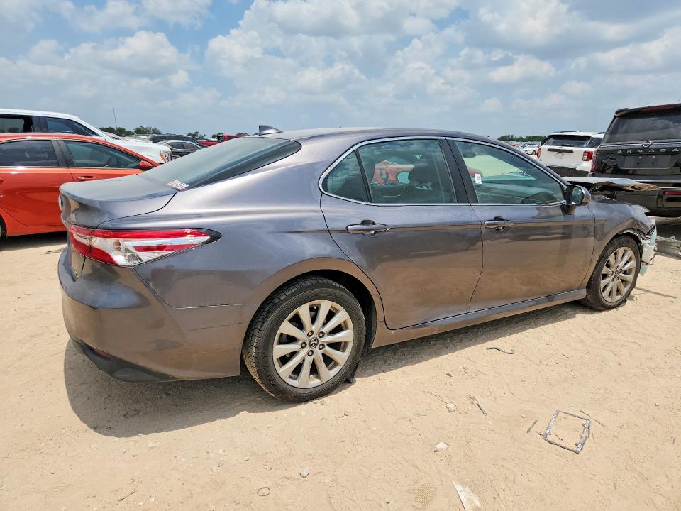 2019 Toyota Camry მანქანა იყიდება აუქციონზე, vin: 4T1B11HK4KU840727, აუქციონის ნომერი: 63818276