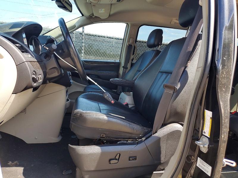 65529826 :رقم المزاد ، 2C4RC1BG5GR247996 vin ، 2016 Chrysler Town & Country مزاد بيع