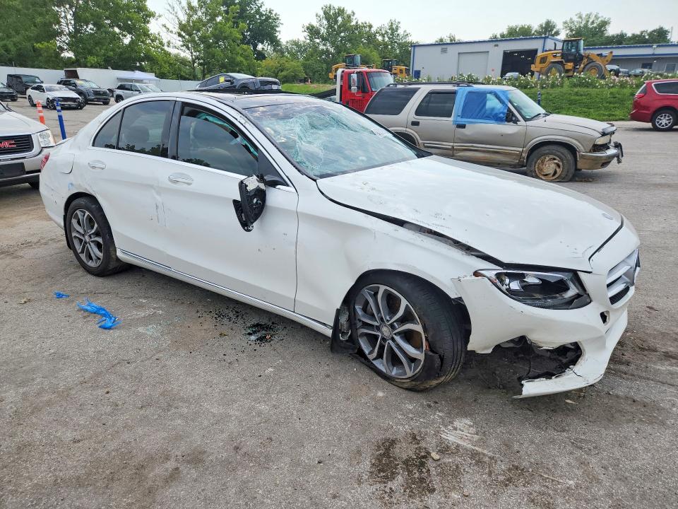2016 Mercedes-benz C მანქანა იყიდება აუქციონზე, vin: 55SWF4KB5GU104962, აუქციონის ნომერი: 63539066