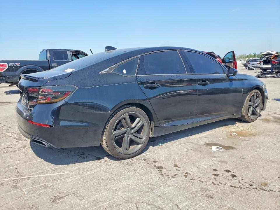 66286296 :رقم المزاد ، 1HGCV1F31JA182519 vin ، 2018 Honda Accord مزاد بيع