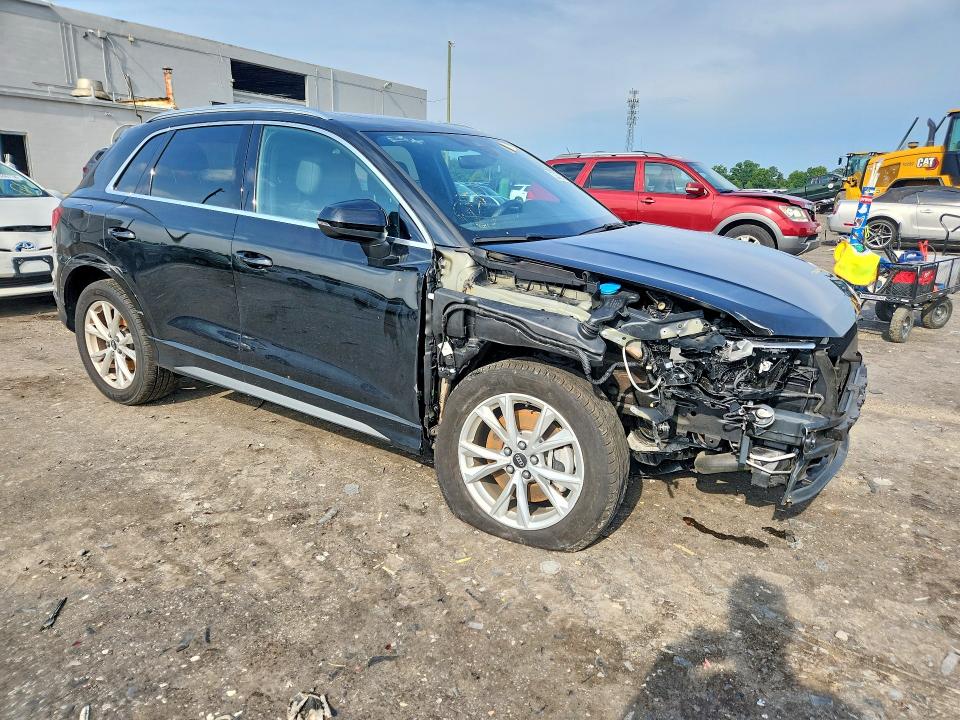 64596946 :رقم المزاد ، WA1DECF30S1048000 vin ، 2025 Audi Q3 مزاد بيع