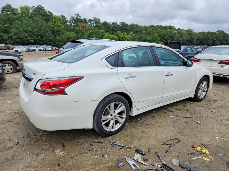 2015 Nissan Altima მანქანა იყიდება აუქციონზე, vin: 1N4AL3AP7FC197299, აუქციონის ნომერი: 63574766