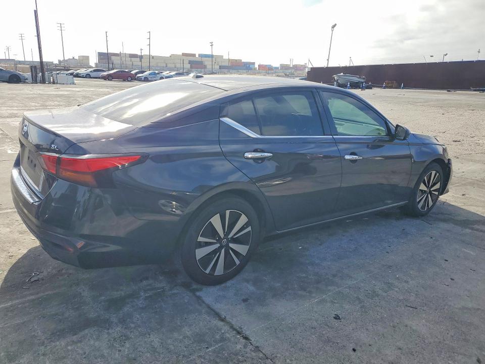 67197916 :رقم المزاد ، 1N4BL4EV4KC129488 vin ، 2019 Nissan Altima مزاد بيع