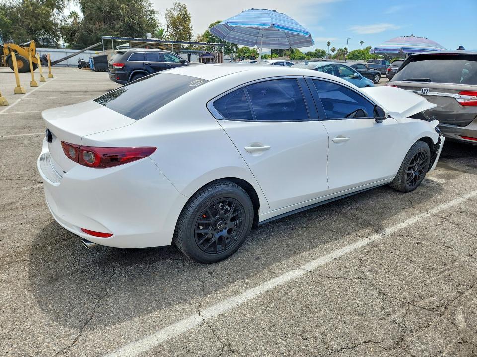 65308326 :رقم المزاد ، JM1BPAAMXS1774460 vin ، 2025 Mazda 3 مزاد بيع