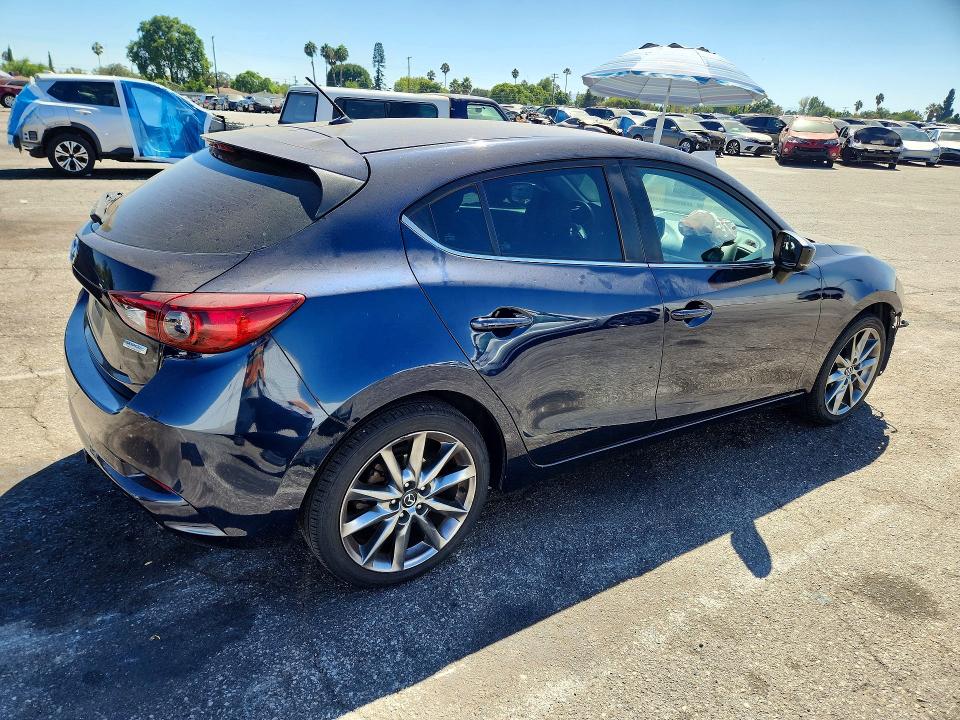 Продаж на аукціоні авто 2018 Mazda 3, vin: 3MZBN1L34JM198678, номер лоту: 67307186