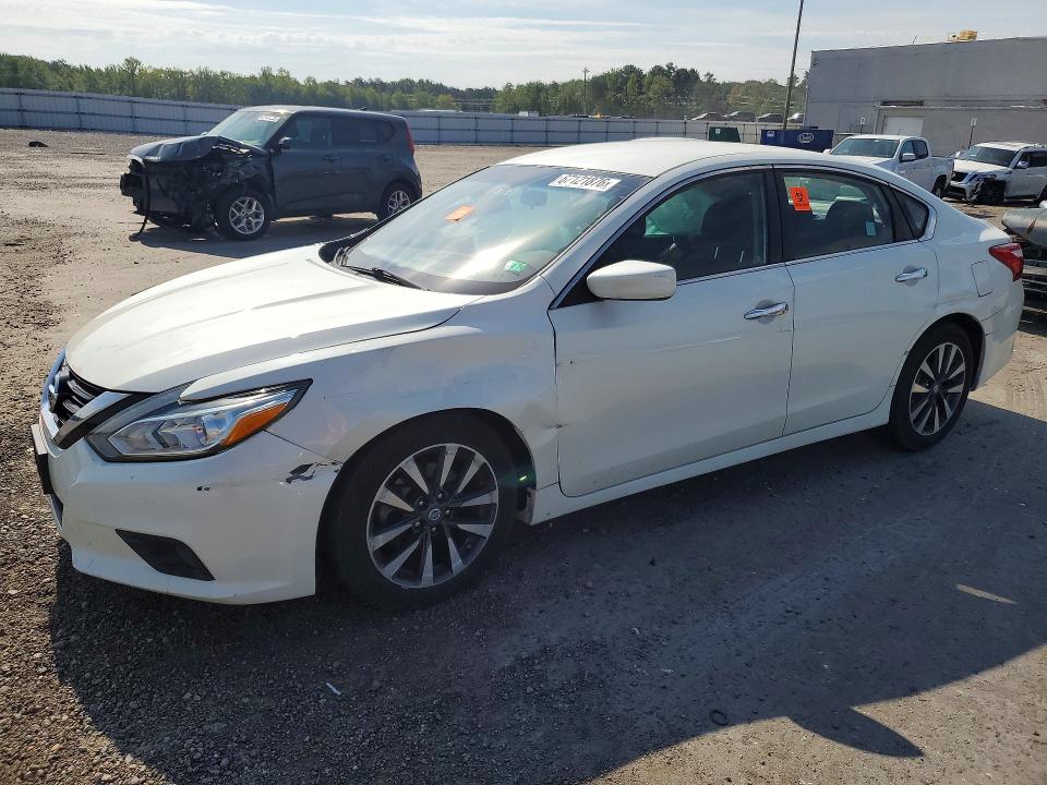 Продаж на аукціоні авто 2017 Nissan Altima, vin: 1N4AL3AP2HC193034, номер лоту: 67121876