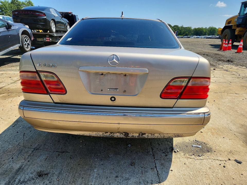 Продажа на аукционе авто 2001 Mercedes-benz E, vin: WDBJF70J91X060449, номер лота: 66227636