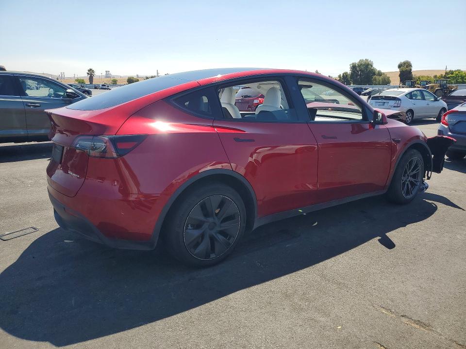 64827406 :رقم المزاد ، 7SAYGAEE8RF163831 vin ، 2024 Tesla Model Y مزاد بيع