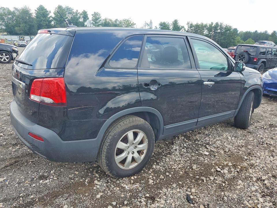 2011 Kia Sorento მანქანა იყიდება აუქციონზე, vin: 5XYKT3A10BG106597, აუქციონის ნომერი: 65301516