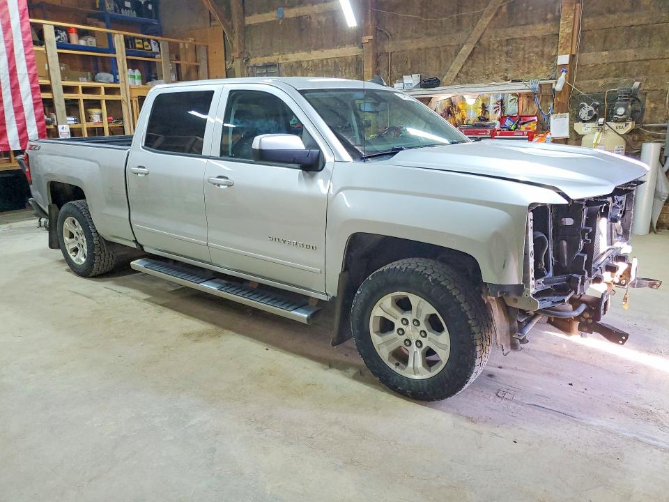 Продажа на аукционе авто 2018 Chevrolet Silverado, vin: 3GCUKREC2JG523942, номер лота: 66420386