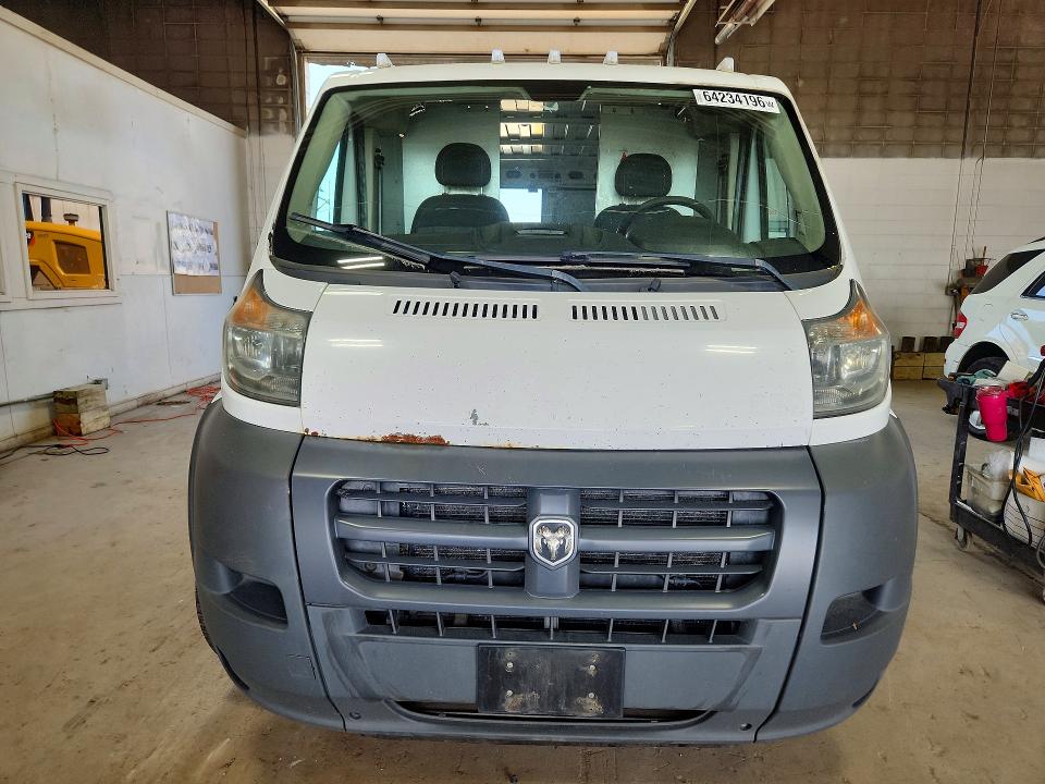 64234196 :رقم المزاد ، 3C6TRVAG8HE525314 vin ، 2017 Ram Promaster 1500 مزاد بيع