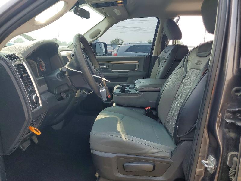 62497296 :رقم المزاد ، 1C6RR7GG2JS307479 vin ، 2018 Ram 1500 مزاد بيع