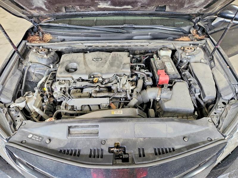 66714046 :رقم المزاد ، 4T1B11HK2JU080196 vin ، 2018 Toyota Camry مزاد بيع