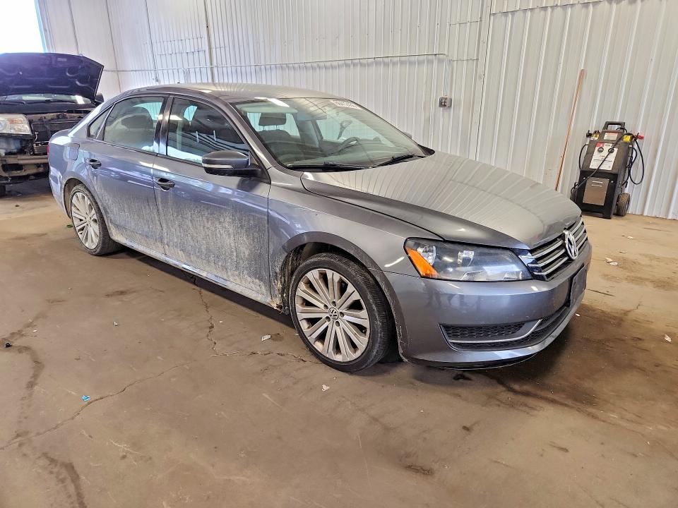 2014 Volkswagen Passat მანქანა იყიდება აუქციონზე, vin: 1VWAP7A31EC025543, აუქციონის ნომერი: 66412436
