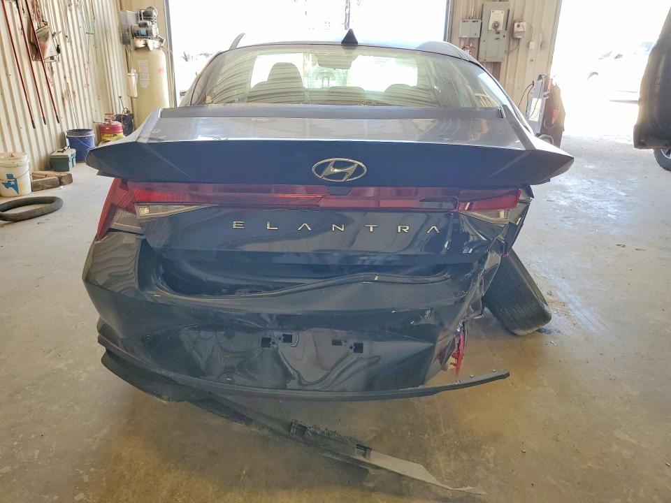 2023 Hyundai Elantra მანქანა იყიდება აუქციონზე, vin: KMHLL4AG1PU542407, აუქციონის ნომერი: 64811816