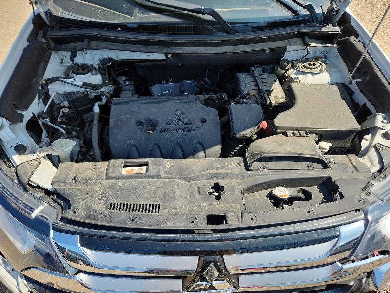 65572676 :رقم المزاد ، JA4AZ3A33JZ071740 vin ، 2018 Mitsubishi Outlander مزاد بيع