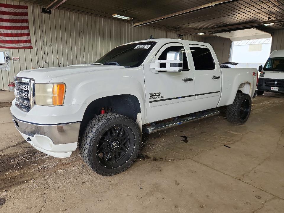 64504036 :رقم المزاد ، 1GT120C88EF149213 vin ، 2014 Gmc Sierra مزاد بيع