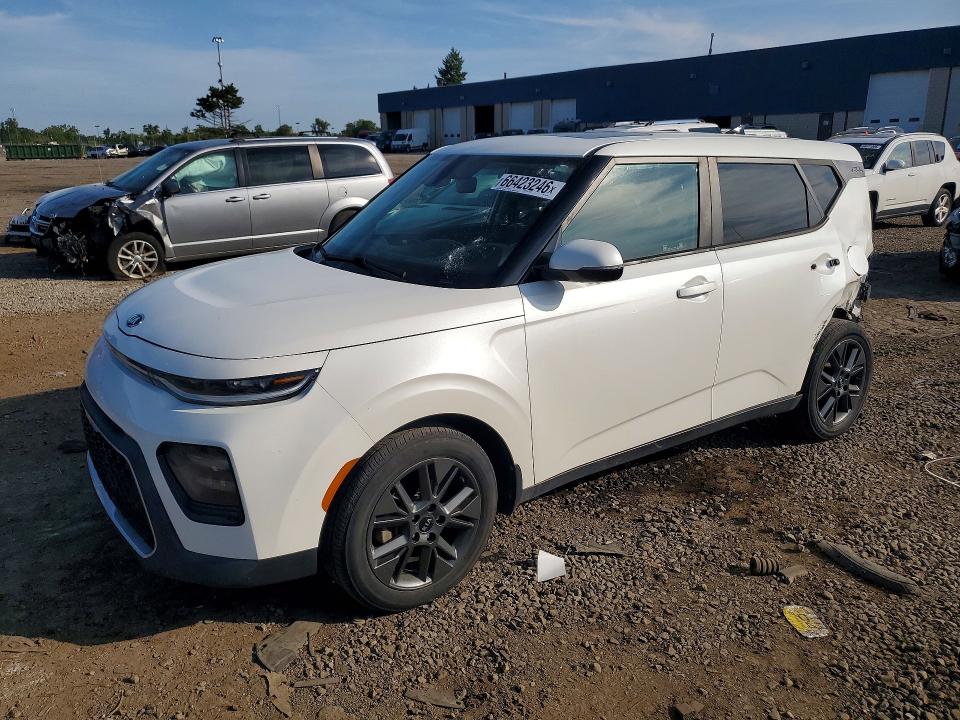66423246 :رقم المزاد ، KNDJ33AU2M7753878 vin ، 2021 Kia Soul مزاد بيع
