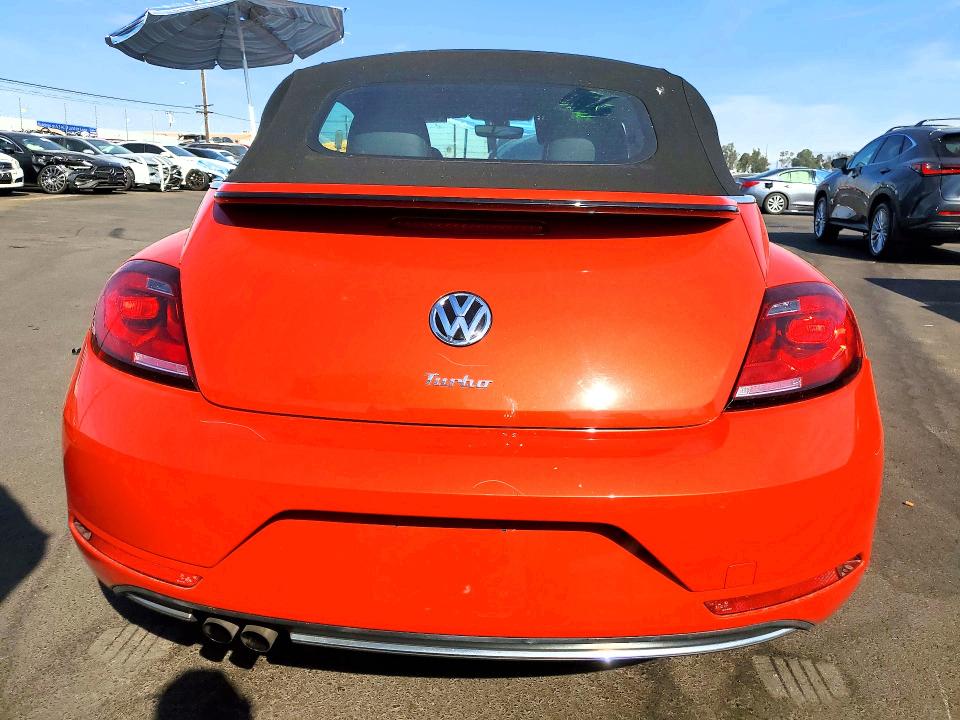 66514976 :رقم المزاد ، 3VW5DAATXJM506892 vin ، 2018 Volkswagen Beetle مزاد بيع