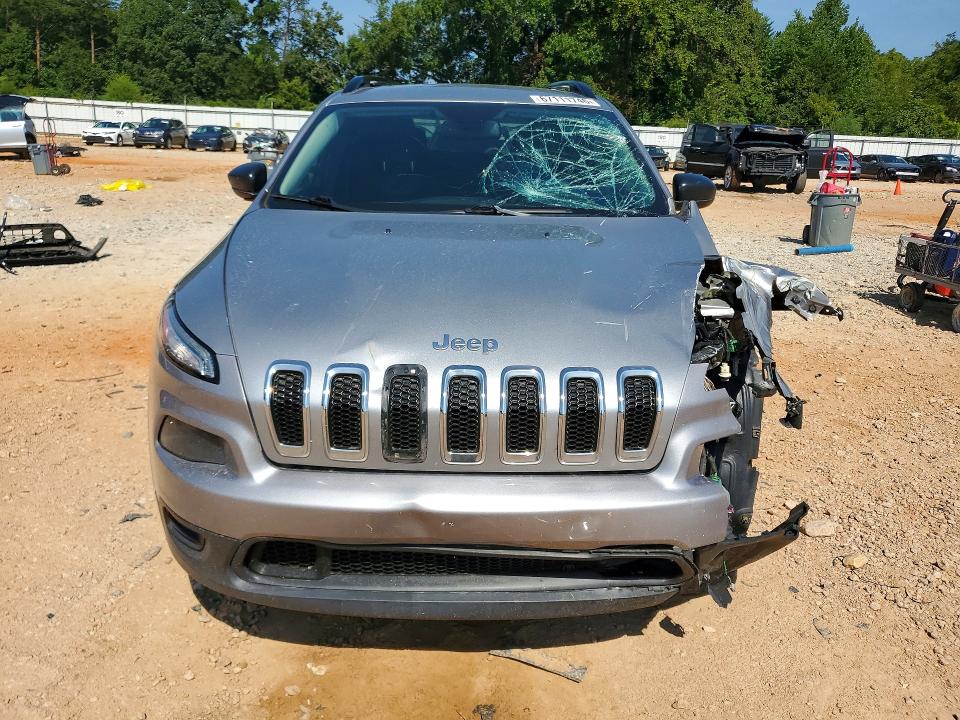 67111746 :رقم المزاد ، 1C4PJLAB6HW508382 vin ، 2017 Jeep Cherokee مزاد بيع