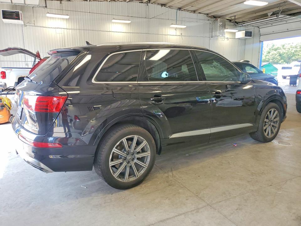 Продажа на аукционе авто 2018 Audi Q7, vin: WA1VAAF76JD024031, номер лота: 63902836