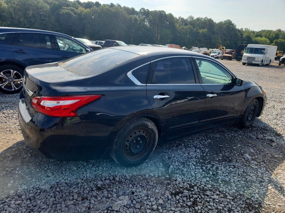 Продажа на аукционе авто 2017 Nissan Altima, vin: 1N4AL3AP1HC240313, номер лота: 66021396