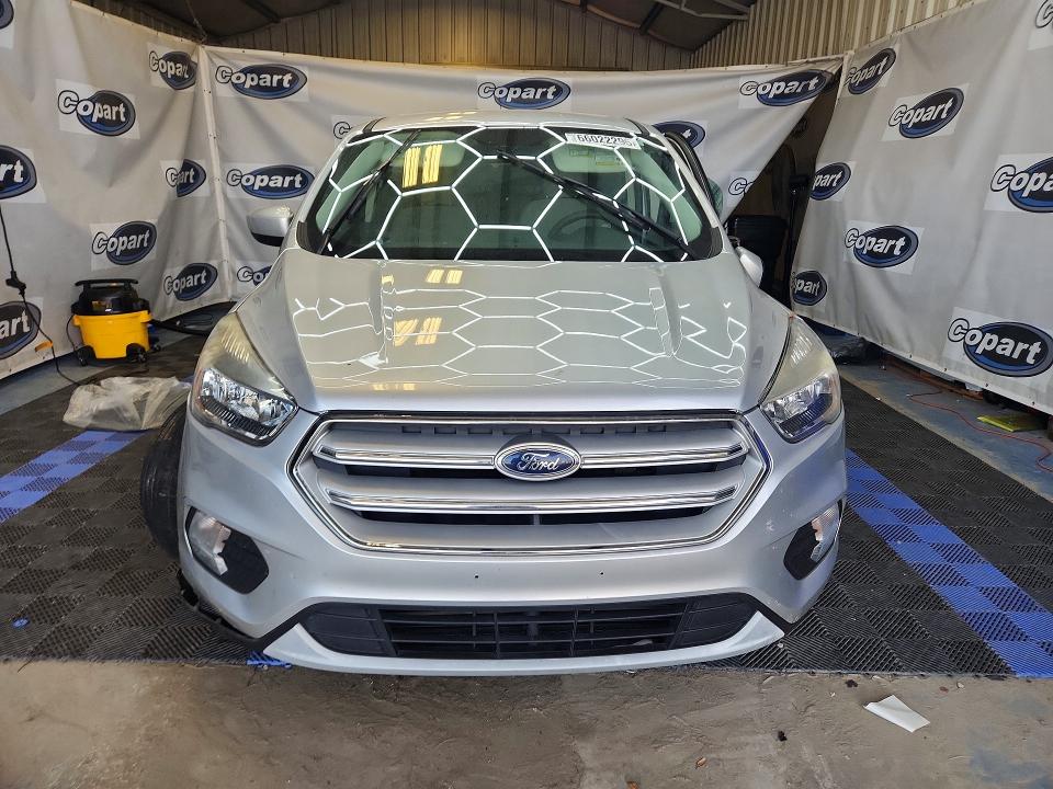 66022296 :رقم المزاد ، 1FMCU0G99KUB66563 vin ، 2019 Ford Escape مزاد بيع