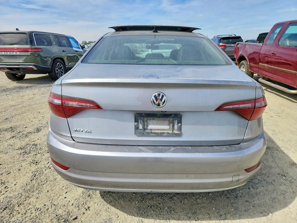 2020 Volkswagen Jetta მანქანა იყიდება აუქციონზე, vin: 3VWCB7BU9LM028250, აუქციონის ნომერი: 65716606